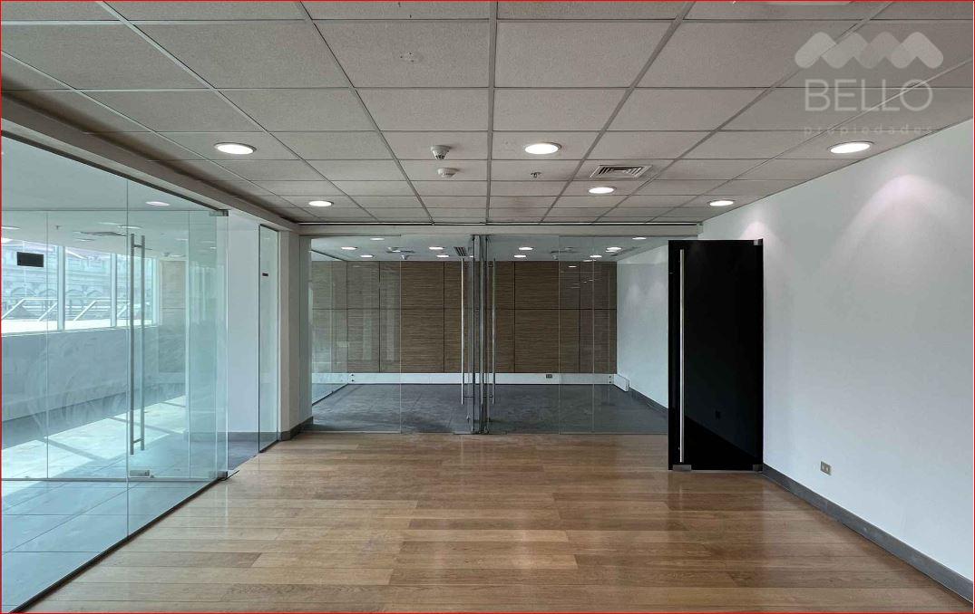 Arriendo Oficina  322 m2 UF 116 Metro Plaza de Amas Santiago 