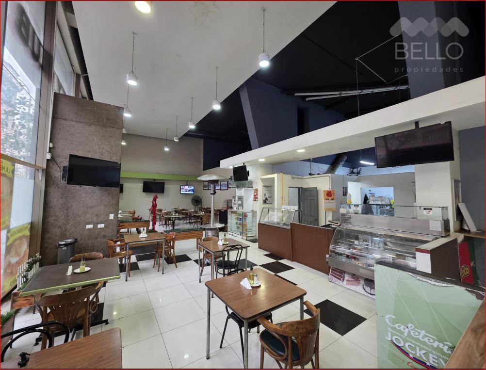 Arrienda Local 184 m2 UF 147 Santiago Centro  