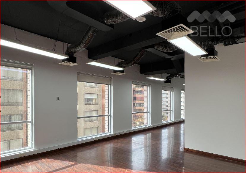 Oficina Habilitada 103 m² | Nueva Las Condes | Metro Manquehue | UF 50,47