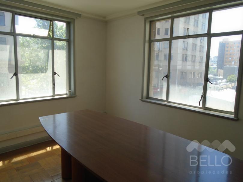Venta oficina Paseo Bulnes  Metro Moneda 100 m2 UF 5.399