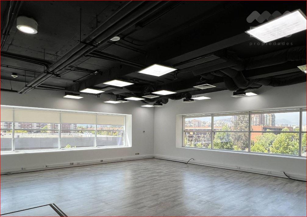 Arriendo Oficina Metro Manquehue 187 m2 UF 103 Las Condes 