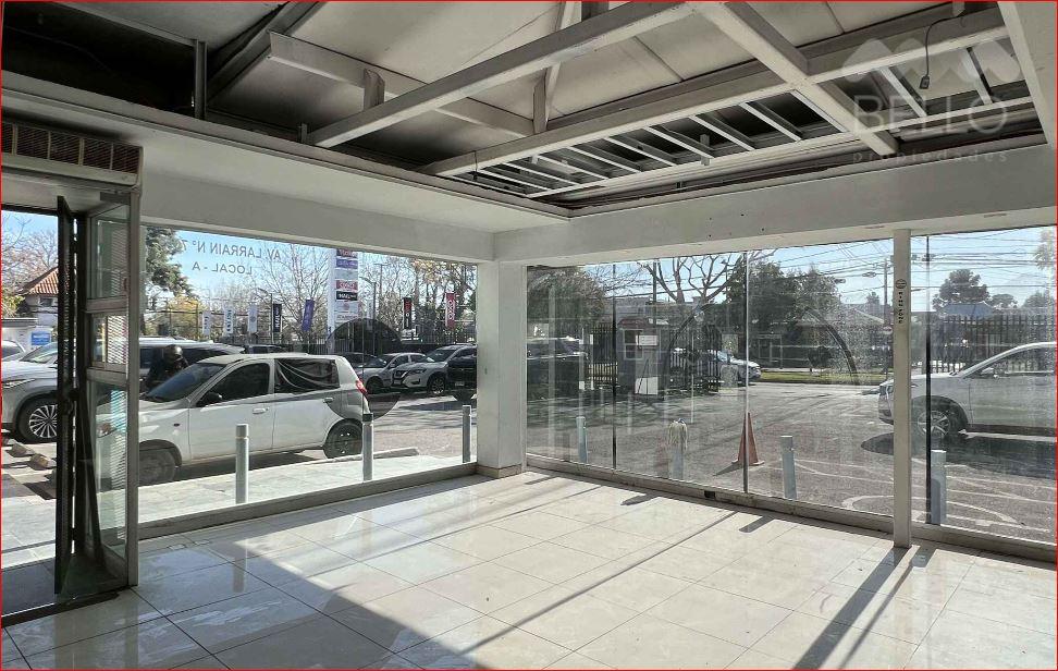 Arrienda Local Strip Center La Reina 220 m2 UF 110 La Reina 