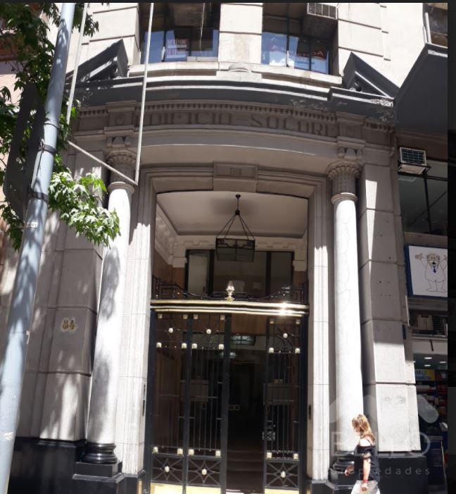 Arriendo oficinas habilitadas Bandera .- Moneda 218 m2 UF 76,3