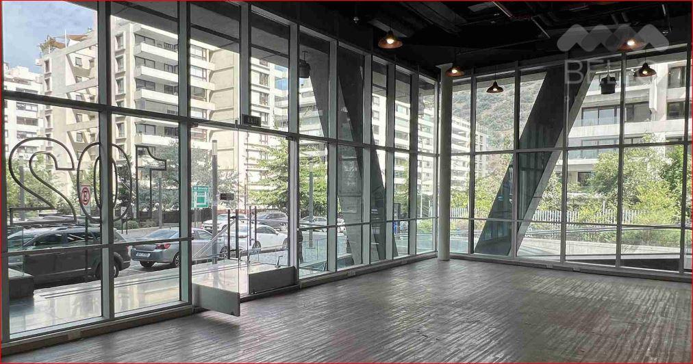 Arriendo Local 109 m2 UF 76 Av. Las Condes - San Damian Vitacura