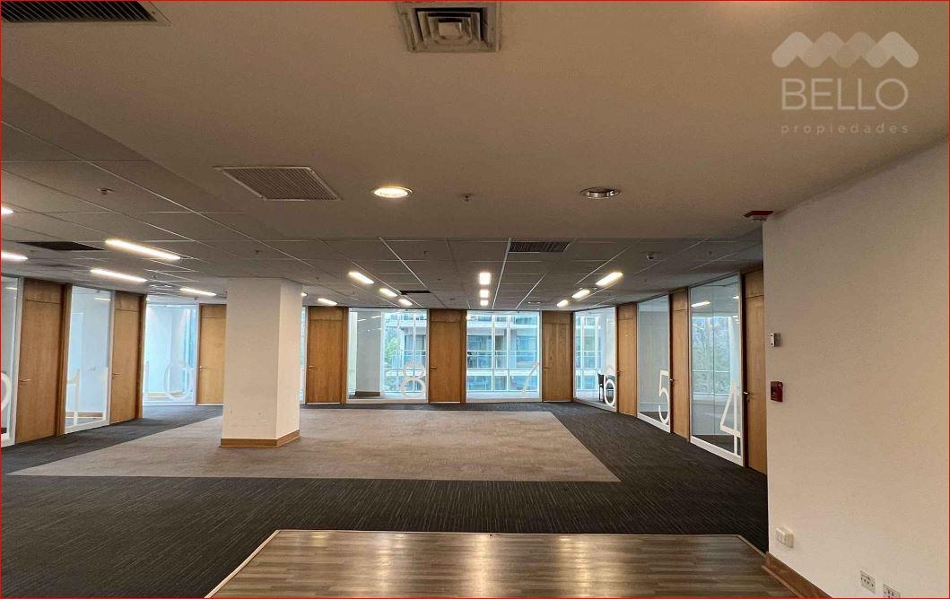 Arriendo Oficina San Damian 379 m2 UF 151 Las Condes 