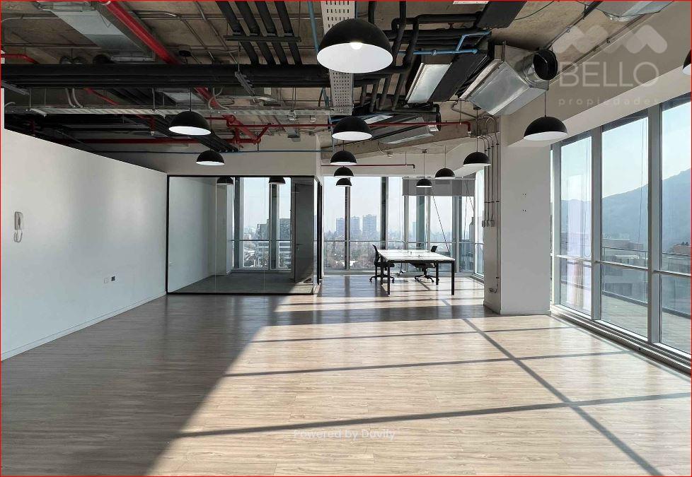Arrienda Oficina Av. Las Condes – San Damian a  188 m2 UF 92 Vitacura 