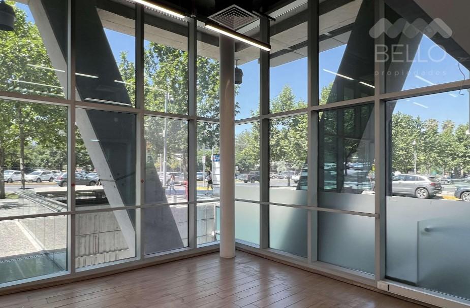 Arrienda Local 133 m2 UF 93 + IVA Av. Las Condes - San Damian Vitacura